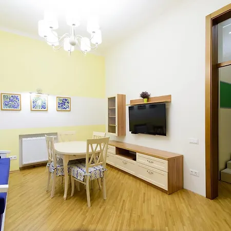 Apartment Vip ван гог на площі ринок *